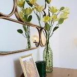 Mucha - With Free Weekend Parking Apartamento