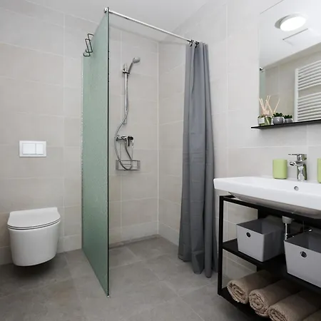 Mucha - With Free Weekend Parking Apartament Praga
