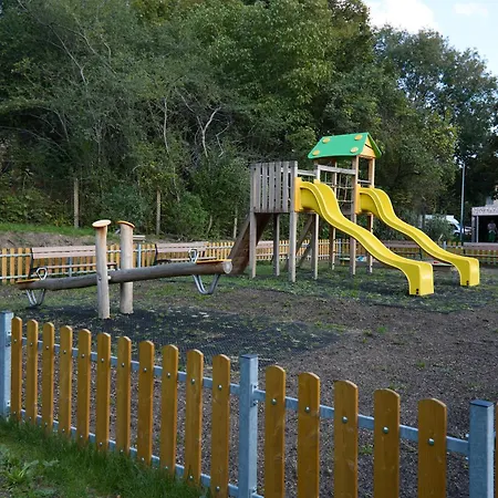 Mucha - With Free Weekend Parking Apartament