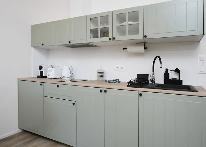 Apartment Mucha - With Free Weekend Parking *