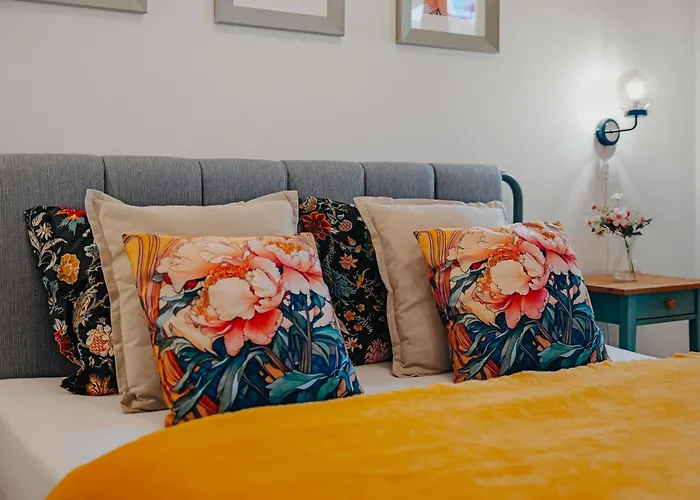 Mucha - With Free Weekend Parking Apartman Prága